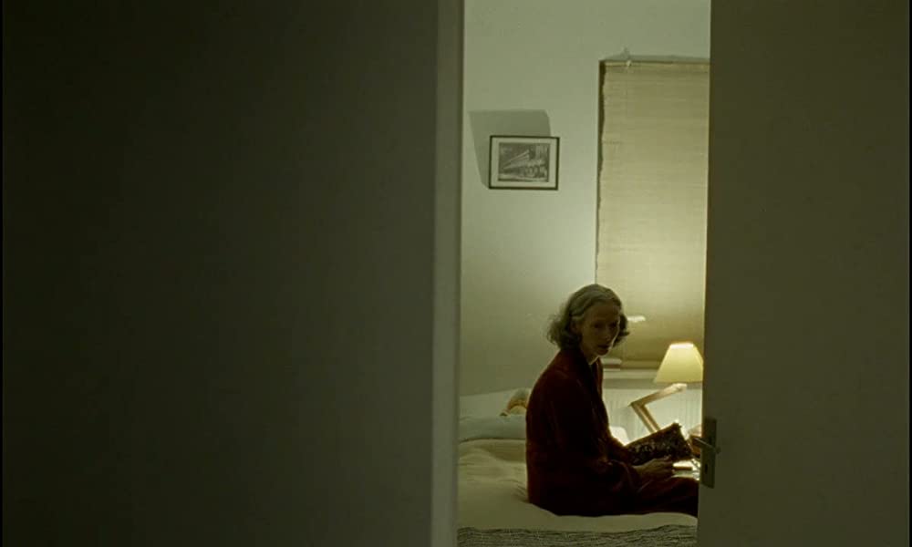 「スーヴェニア 私たちが愛した時間／ザ・スーベニア 魅せられて」ティルダ・スウィントンの画像