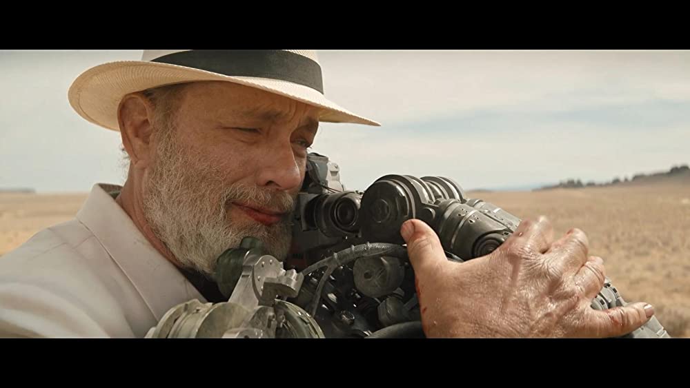 「フィンチ」トム・ハンクス & ケイレブ・ランドリー・ジョーンズの画像