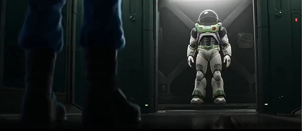 「バズ・ライトイヤー」タイカ・ワイティティ & クリス・エバンス & ピーター・ソーン & 黛爾・索爾斯 & キキ・パーマーの画像