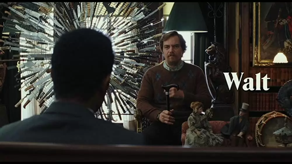 「ナイブズ・アウト／名探偵と刃の館の秘密」マイケル・シャノン & ラキース・スタンフィールドの画像