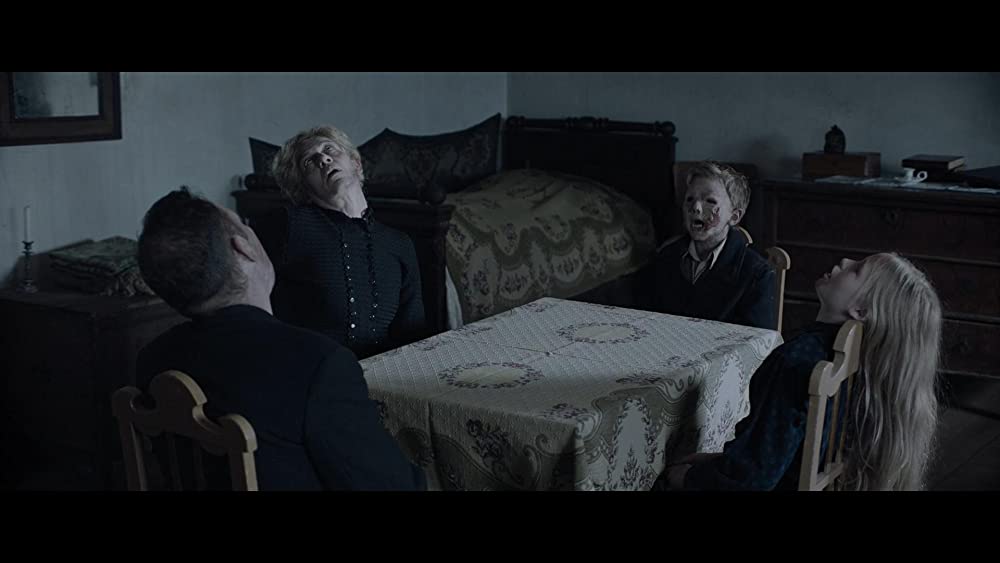 ポスト・モーテム 遺体写真家トーマスの画像