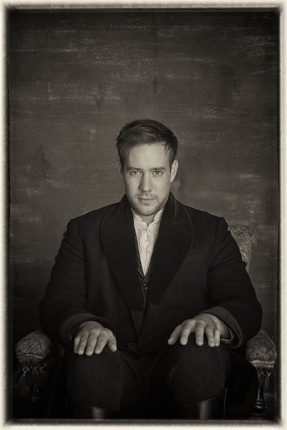 ポスト・モーテム 遺体写真家トーマスの画像