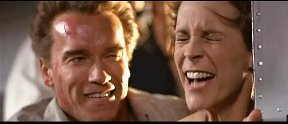 「トゥルーライズ」ジェイミー・リー・カーティス & アーノルド・シュワルツェネッガーの画像