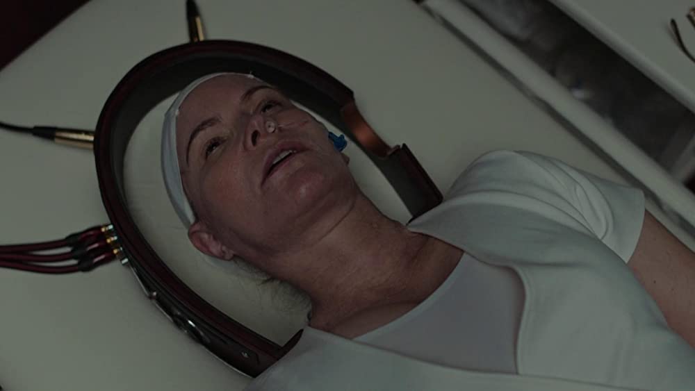 「ポゼッサー」ジェニファー・ジェイソン・リーの画像