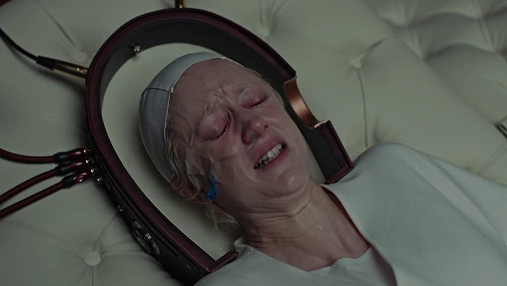 「ポゼッサー」アンドレア・ライズボローの画像