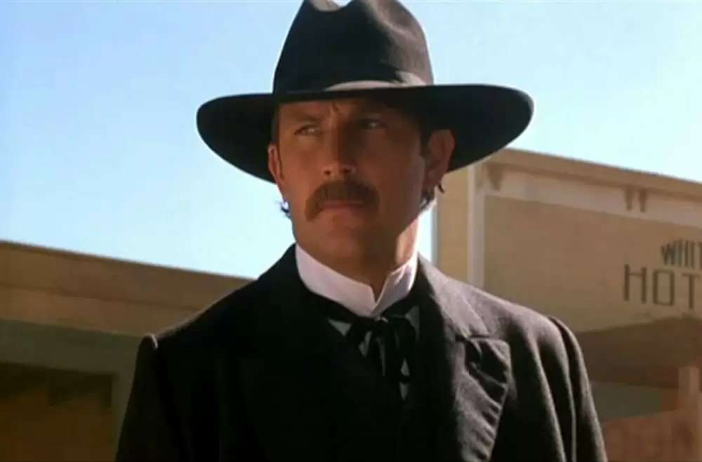 「ワイアット・アープ」ケビン・コスナーの画像