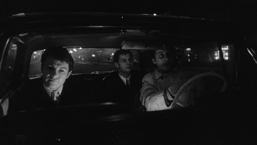 ドアをノックするのは誰?の画像