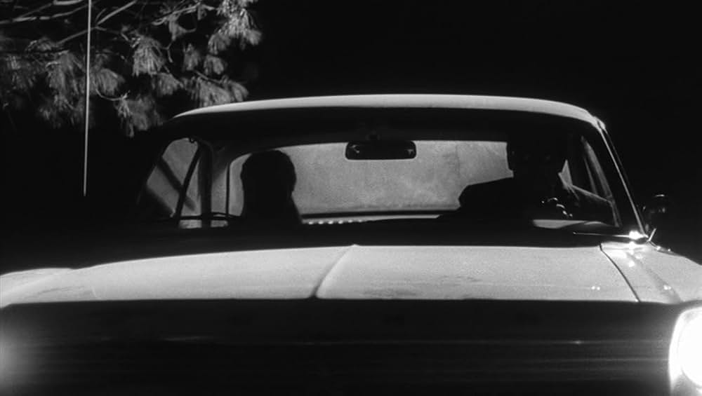 ドアをノックするのは誰?の画像