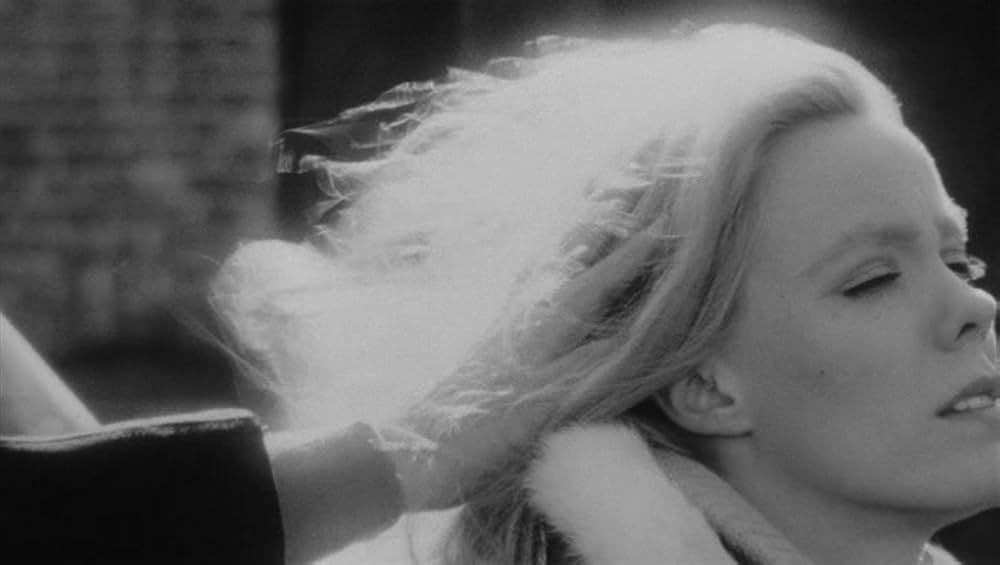 ドアをノックするのは誰?の画像