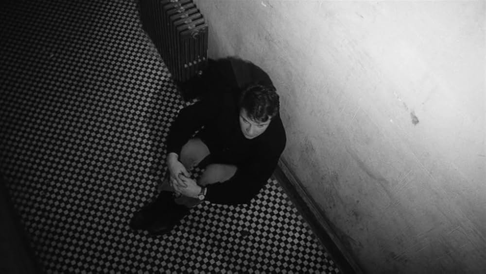 ドアをノックするのは誰?の画像