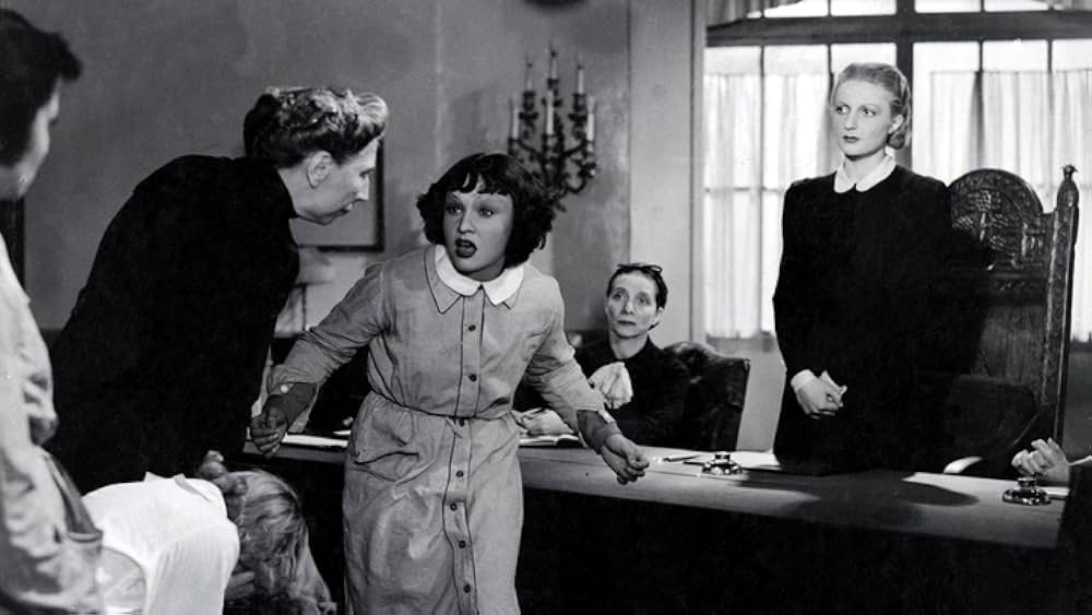 格子なき牢獄の画像