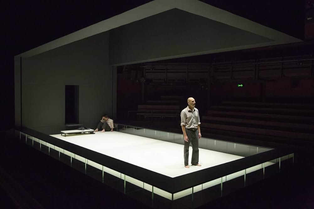 ナショナル・シアター・ライヴ 2016「橋からの眺め」の写真