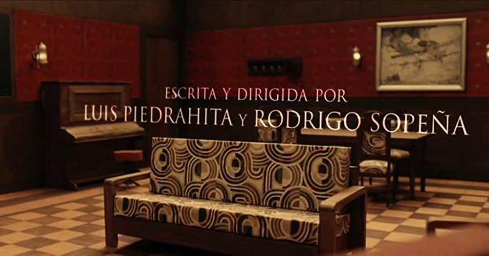 キューブ■REDの画像