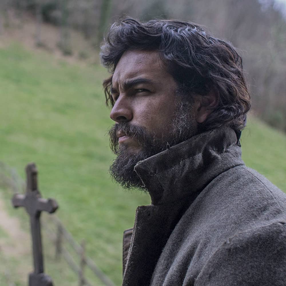 オオカミの皮をまとう男の画像