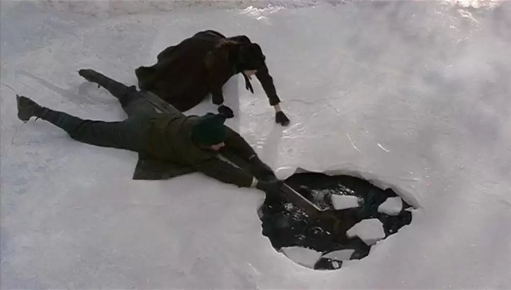 「若草物語」ウィノナ・ライダー & クリスチャン・ベールの画像