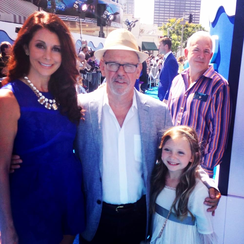 イルカと少年2の画像