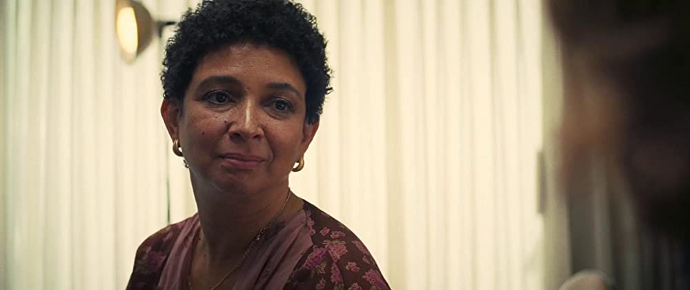 「リコリス・ピザ」マーヤ・ルドルフの画像