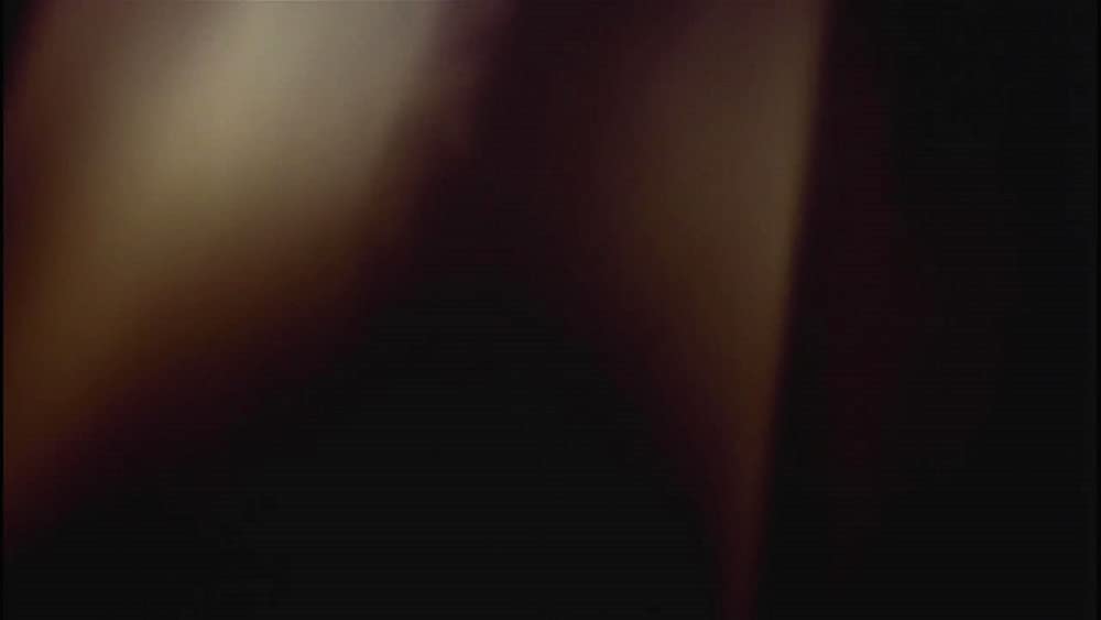 白いドレスの女の画像