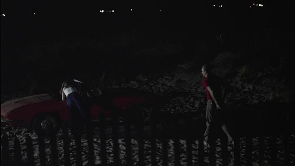 白いドレスの女の画像