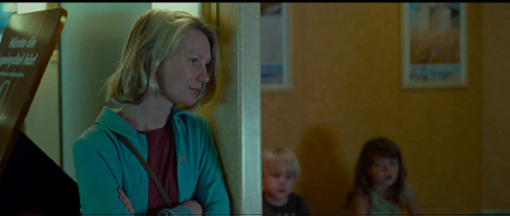 「ベルイマン島にて」ミア・ワシコウスカの画像