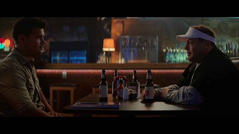 「ホーム・チーム」ケビン・ジェームズ & テイラー・ロートナーの画像