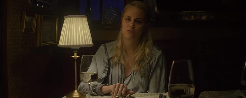 Tinder詐欺師：恋愛は大金を生むの画像