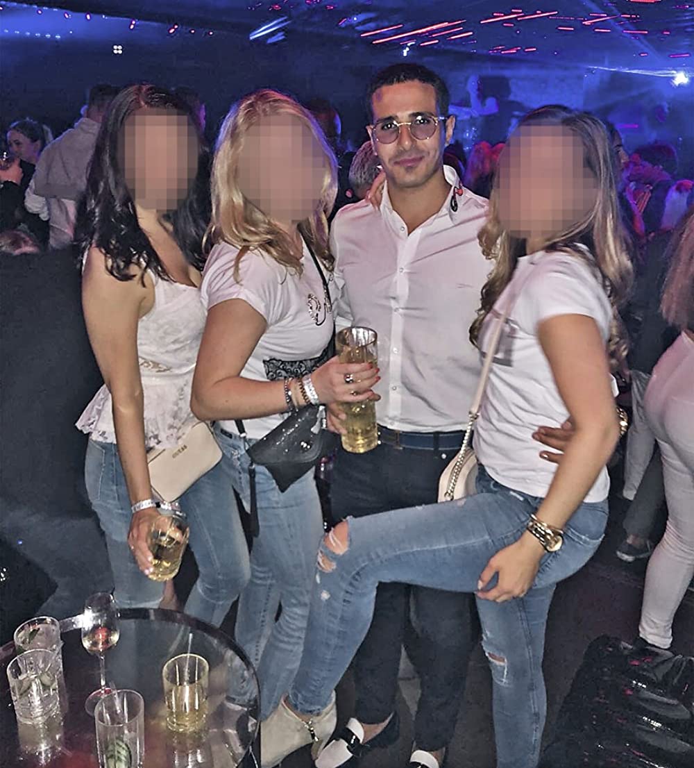 Tinder詐欺師：恋愛は大金を生むの画像