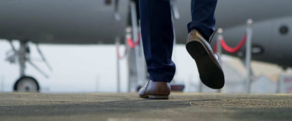 Tinder詐欺師：恋愛は大金を生むの画像