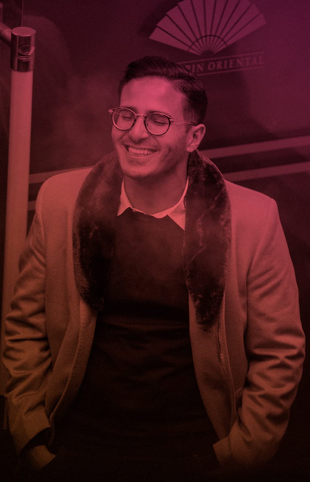 Tinder詐欺師：恋愛は大金を生むの画像