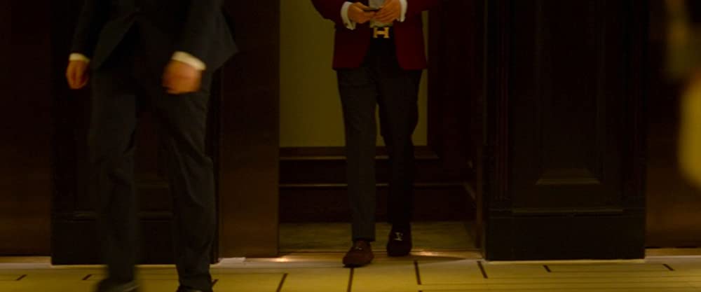 Tinder詐欺師：恋愛は大金を生むの画像