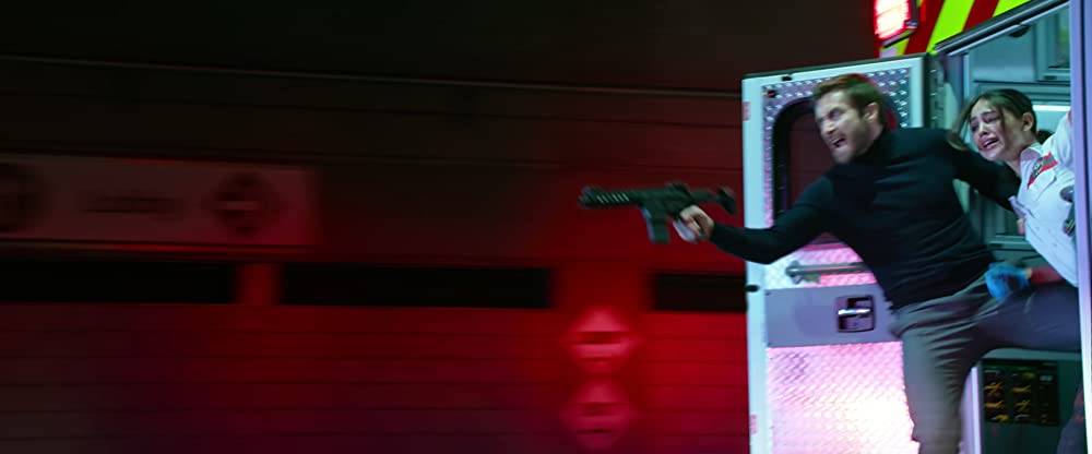 「アンビュランス」ジェイク・ギレンホール & エイザ・ゴンザレスの画像