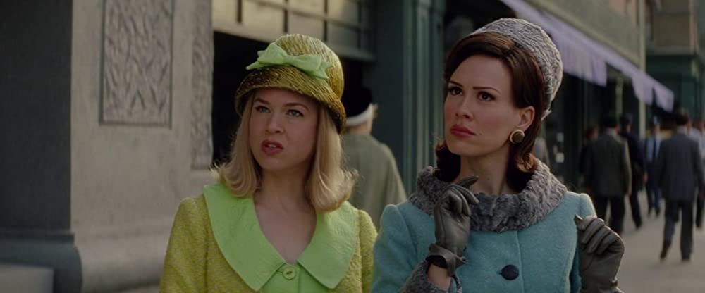 「恋は邪魔者」レニー・ゼルウィガー & サラ・ポールソンの画像