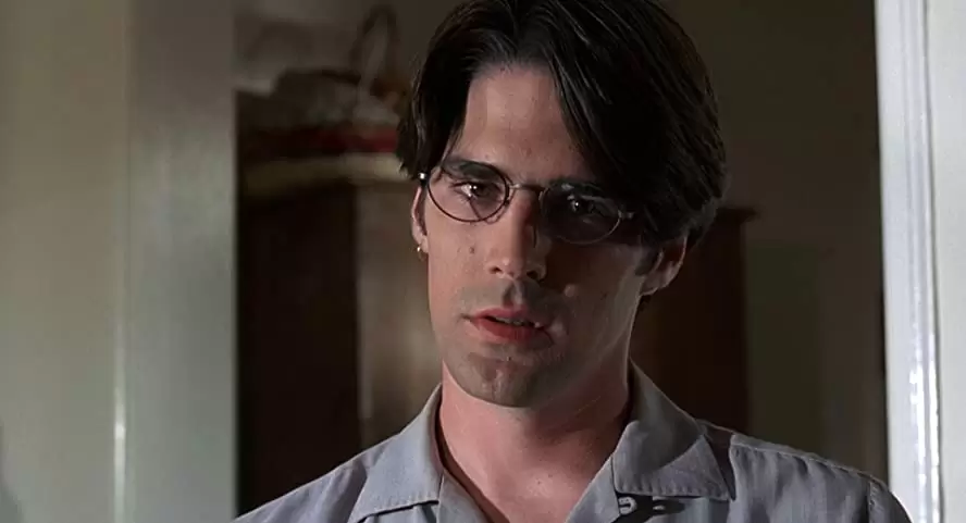 「スリープ・ウィズ・ミー」エリック・ストルツ & メグ・ティリー & トーマス・ギブソンの画像