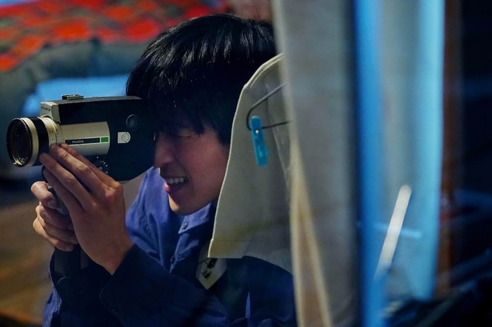 月の満ち欠けの画像