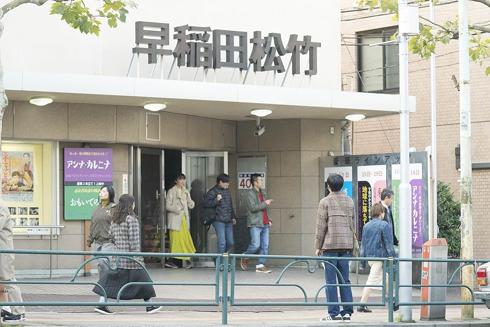 月の満ち欠けの画像