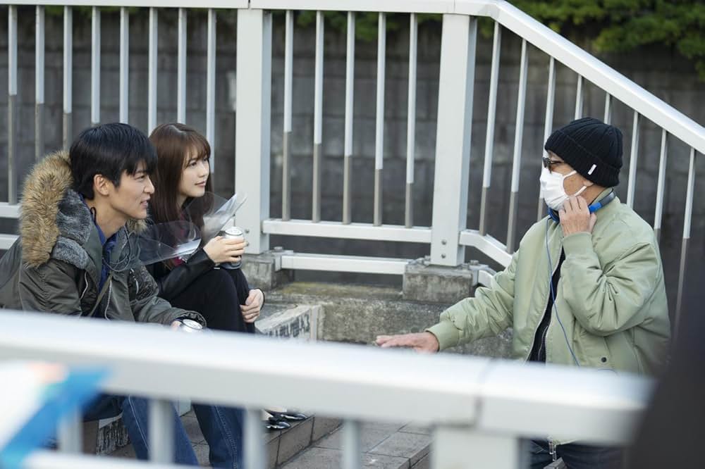 月の満ち欠けの画像