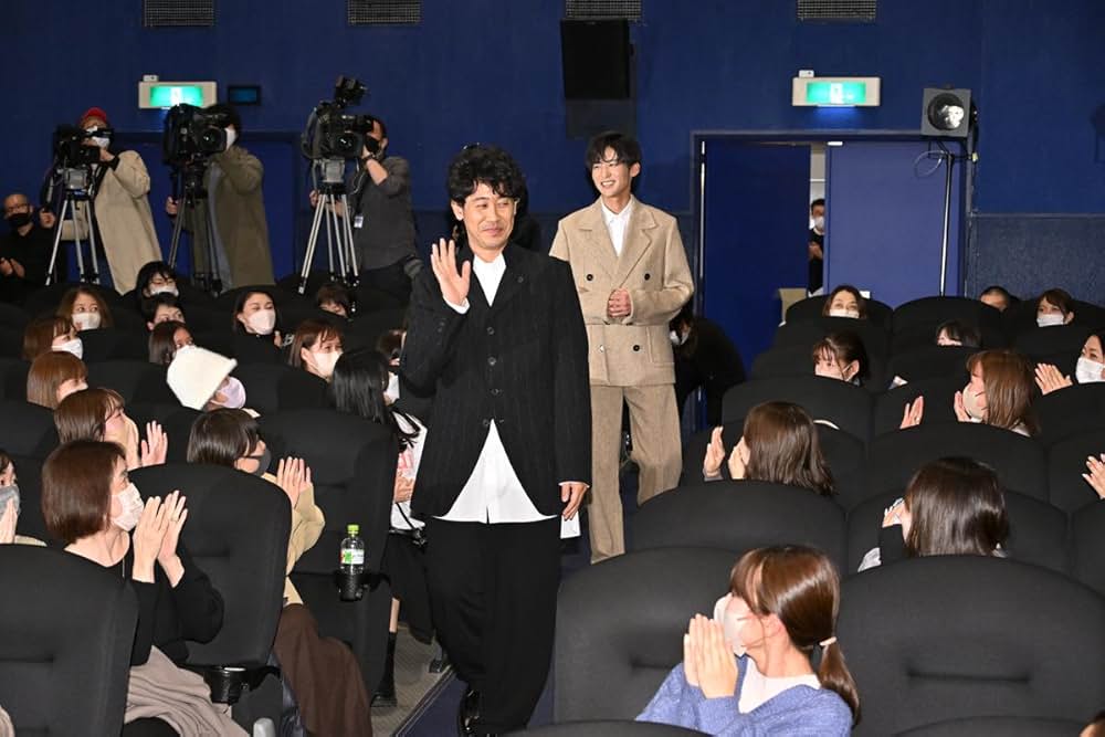 月の満ち欠けの画像