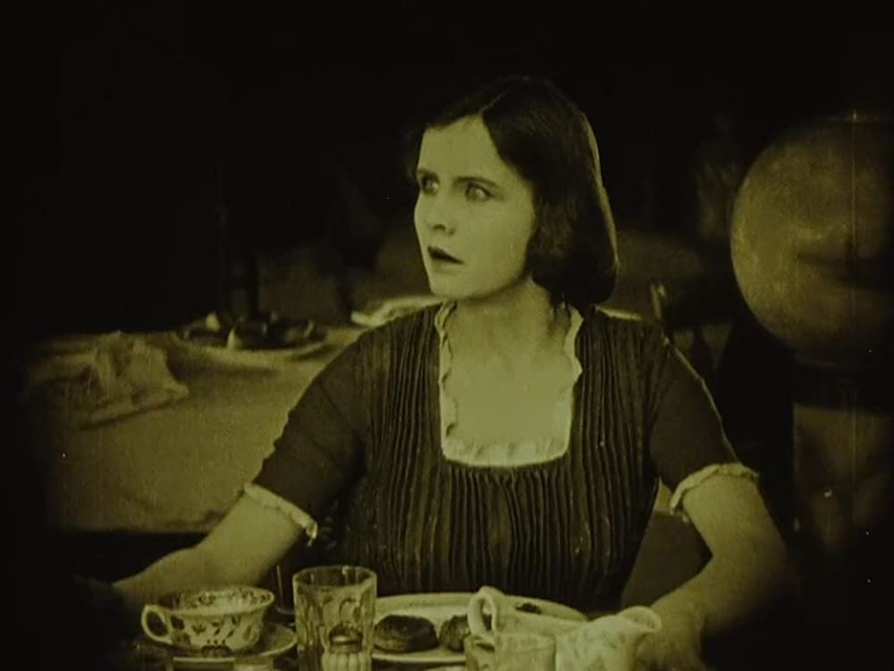 東への道の画像