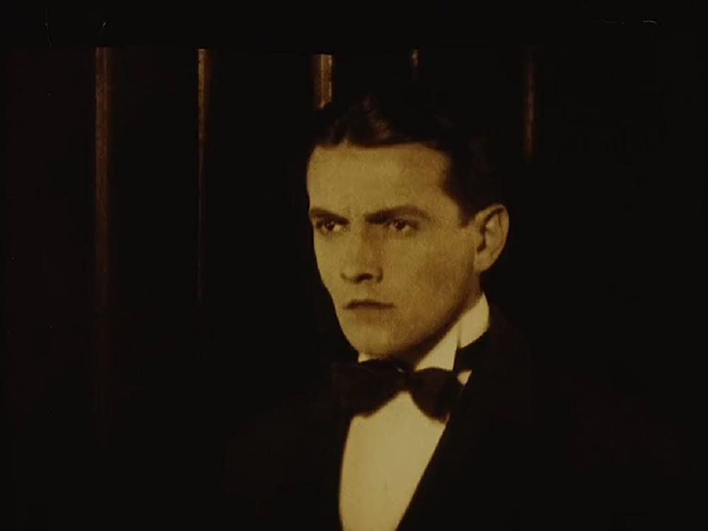 東への道の画像