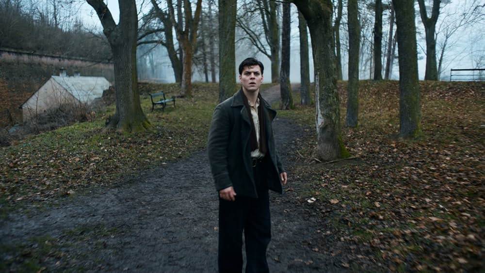 その瞳に映るのはの画像