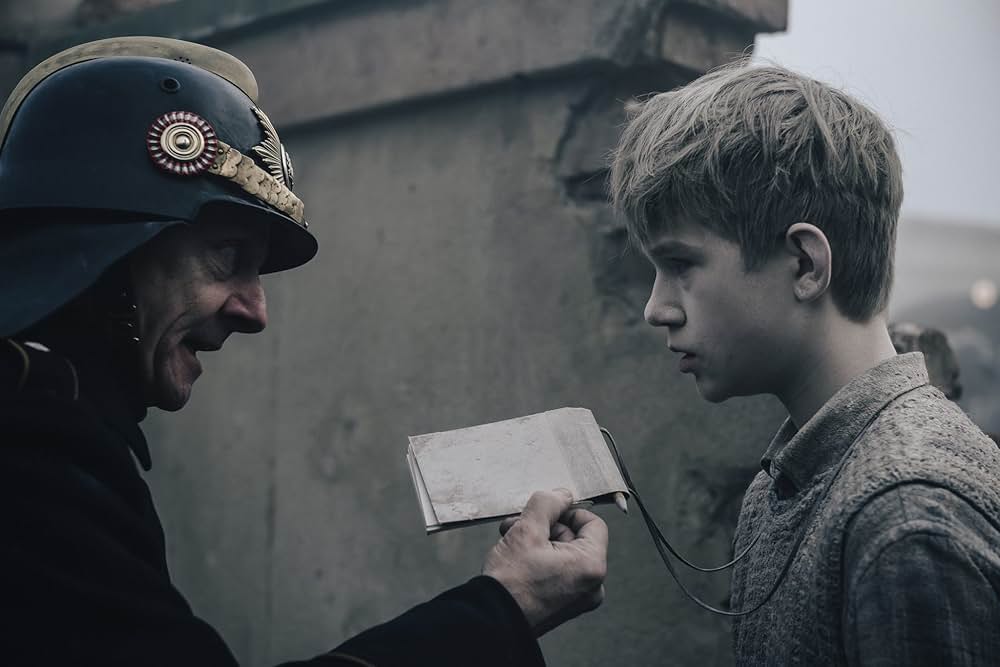 その瞳に映るのはの画像