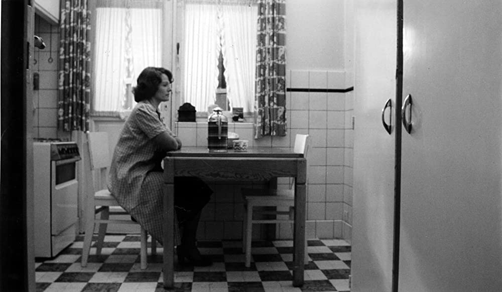 「ブリュッセル1080、コメルス河畔通り23番地、ジャンヌ・ディエルマン／ブリュッセル1080、コルメス3番街のジャンヌ・ディエルマン」デルフィーヌ・セイリグの画像