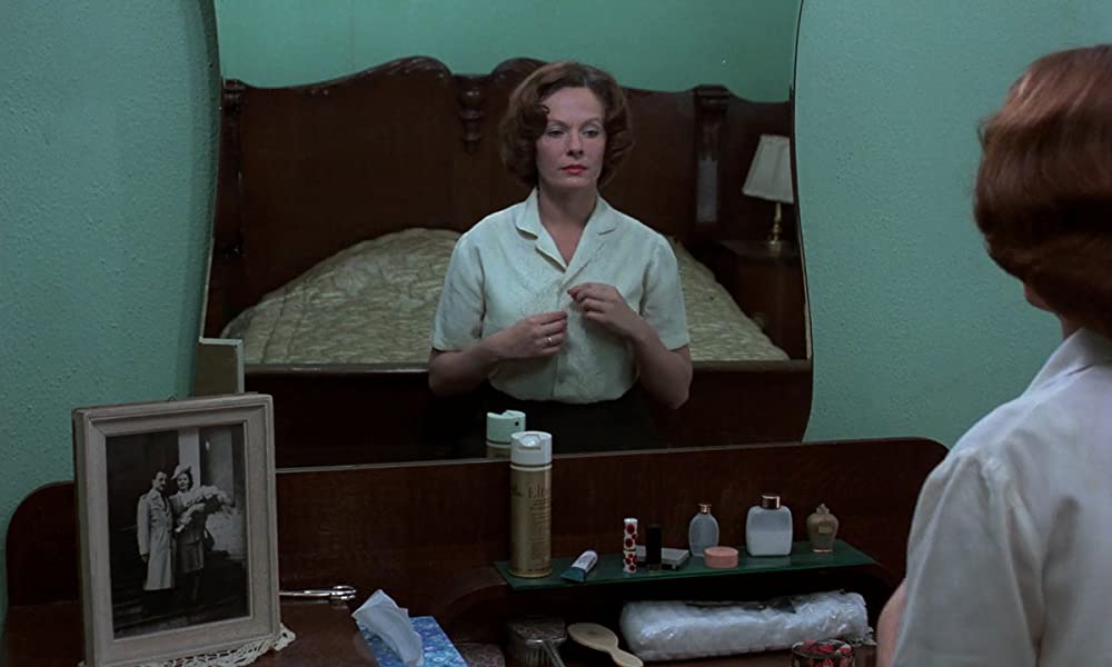 「ブリュッセル1080、コメルス河畔通り23番地、ジャンヌ・ディエルマン／ブリュッセル1080、コルメス3番街のジャンヌ・ディエルマン」デルフィーヌ・セイリグの画像