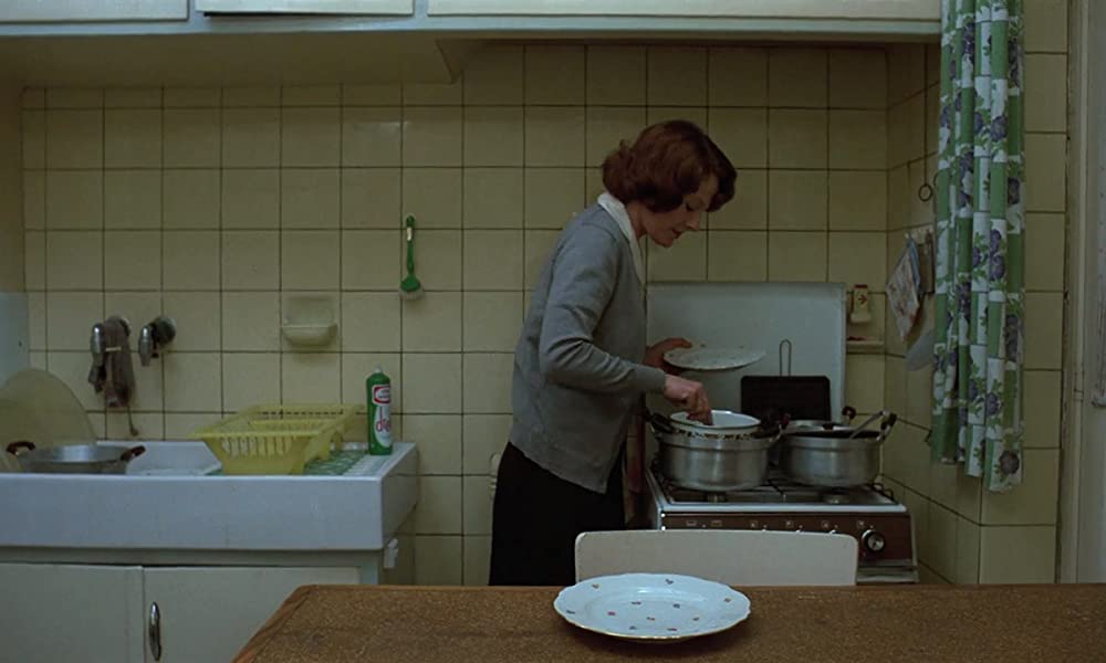 「ブリュッセル1080、コメルス河畔通り23番地、ジャンヌ・ディエルマン／ブリュッセル1080、コルメス3番街のジャンヌ・ディエルマン」デルフィーヌ・セイリグの画像