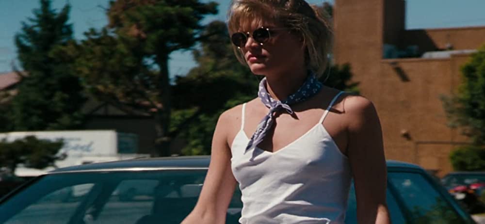 「背徳の囁き」の画像