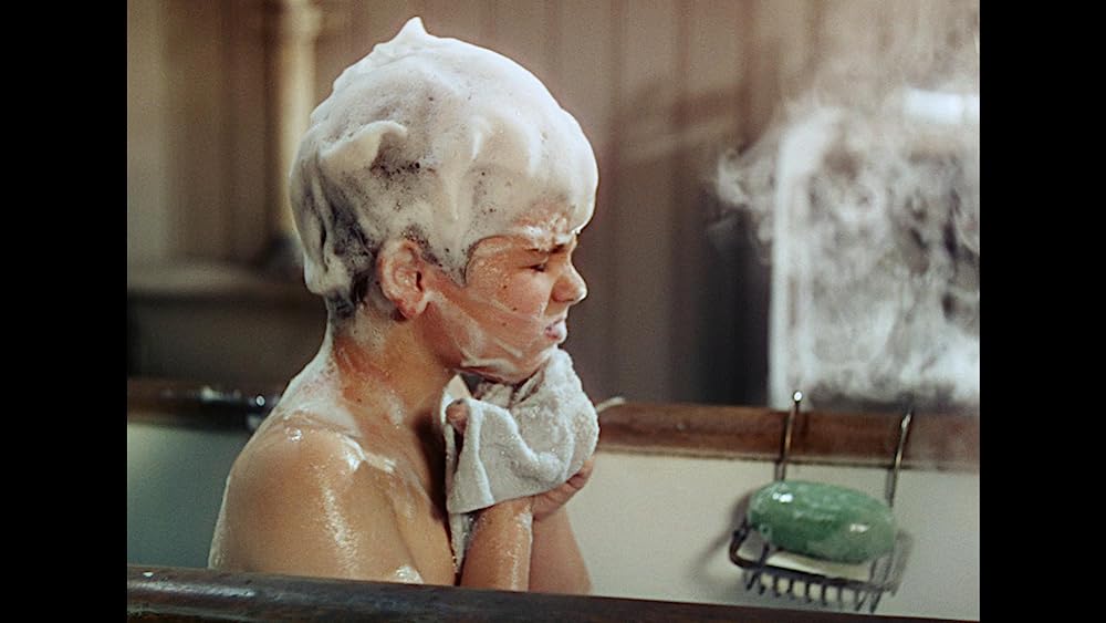 緑色の髪の少年の画像