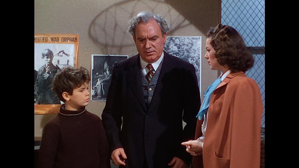 緑色の髪の少年の画像