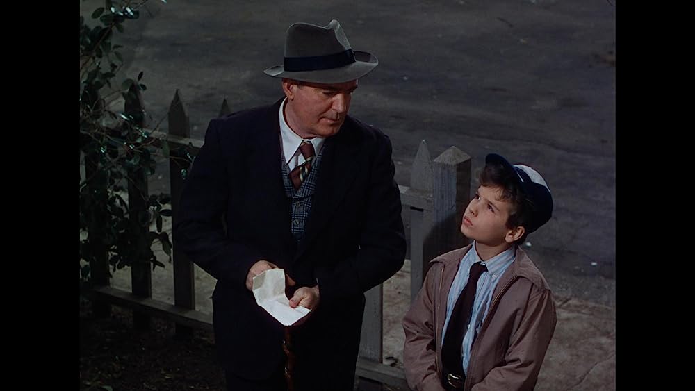 緑色の髪の少年の画像