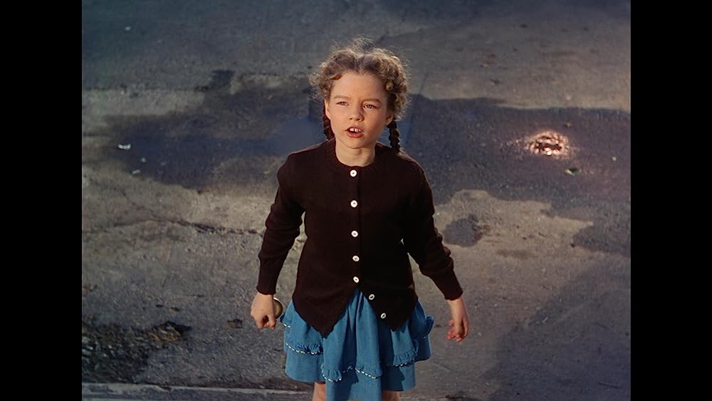 緑色の髪の少年の画像