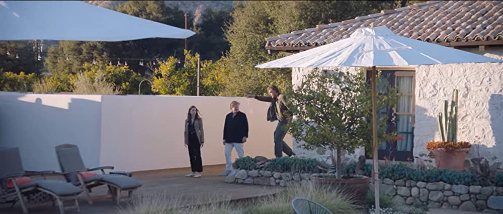 「運命のイタズラ」ジェシー・プレモンス & ジェイソン・シーゲル & リリー・コリンズの画像